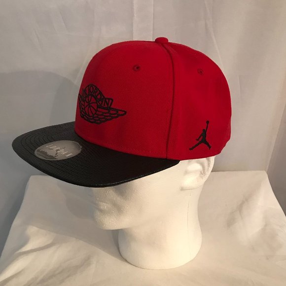 Jordan Accessories Jordan Adult Unisex Famous Air Center Emblem